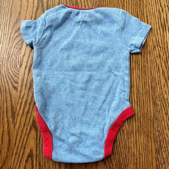 DC Comics Justice League Superhero onesie bodysuit set, size 6-9M (set of 2) - Picture 3 of 6